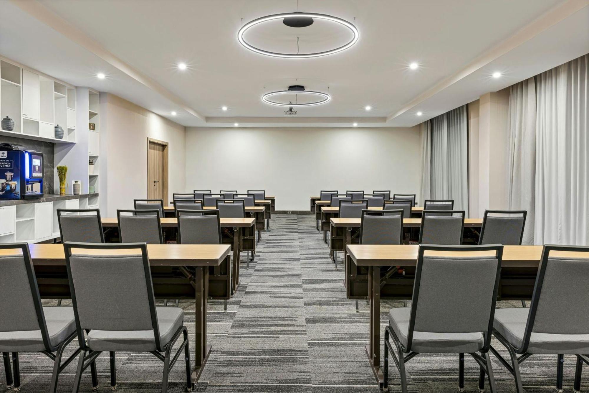 Courtyard By Marriott San Jose Escazu Hotel Exterior foto