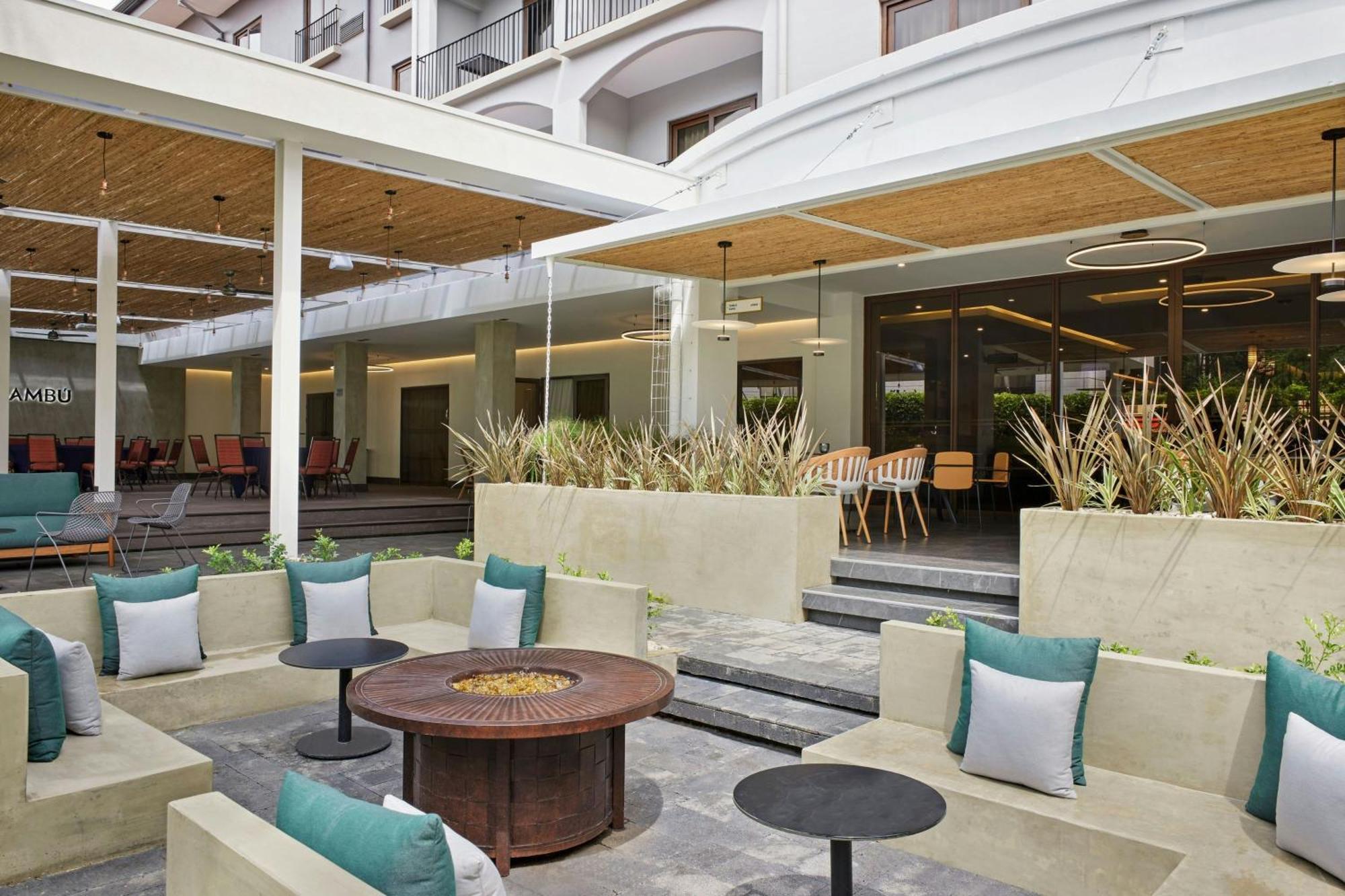 Courtyard By Marriott San Jose Escazu Hotel Exterior foto